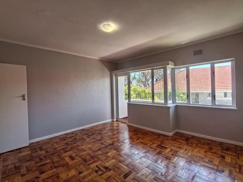 1 Bedroom Property for Sale in Vredehoek Western Cape